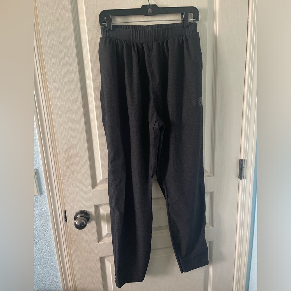 Black New Balance joggers large